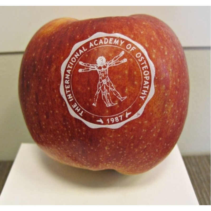 Appel met bedrukt logo